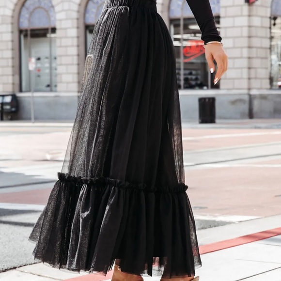 Tulle maxi skirt black size small NWT - Picture 3 of 4